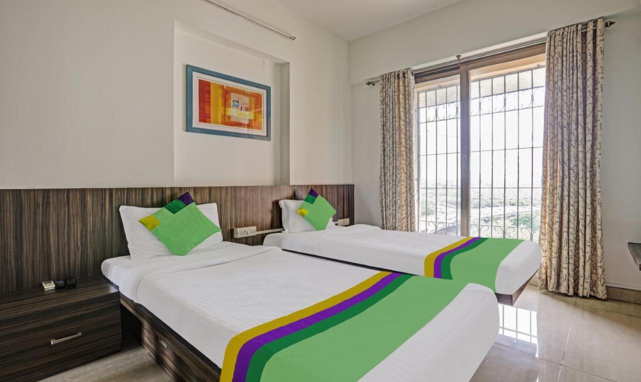 Treebo Welcome Apartments Mumbai Luaran gambar